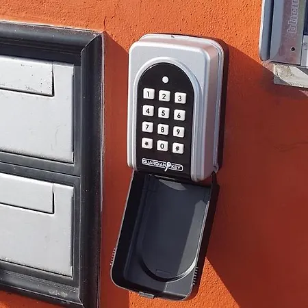 In Campagna شقة *